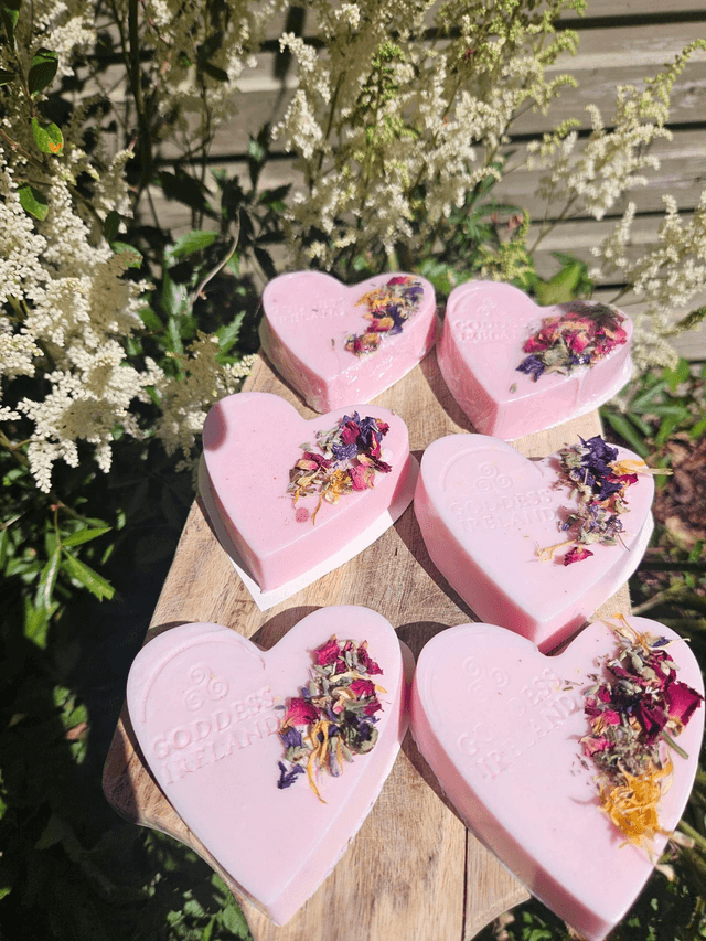 Love, Ériu Soap